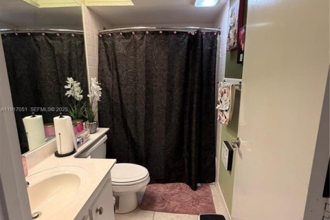 Condo in Homestead, Florida, 2 bedrooms  № 1972398 - photo 15