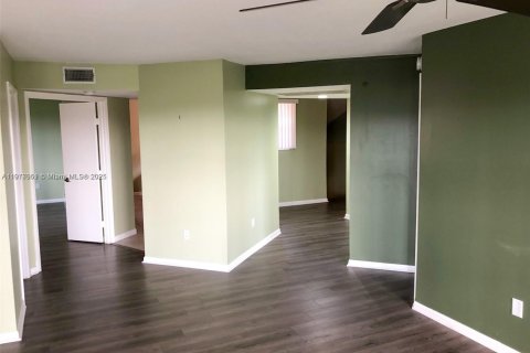 Condo in Homestead, Florida, 2 bedrooms  № 1972398 - photo 3