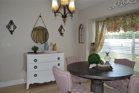 House in Plant City, Florida 3 bedrooms, 171.68 sq.m. № 1805908 - photo 12