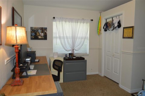 House in Plant City, Florida 3 bedrooms, 171.68 sq.m. № 1805908 - photo 23