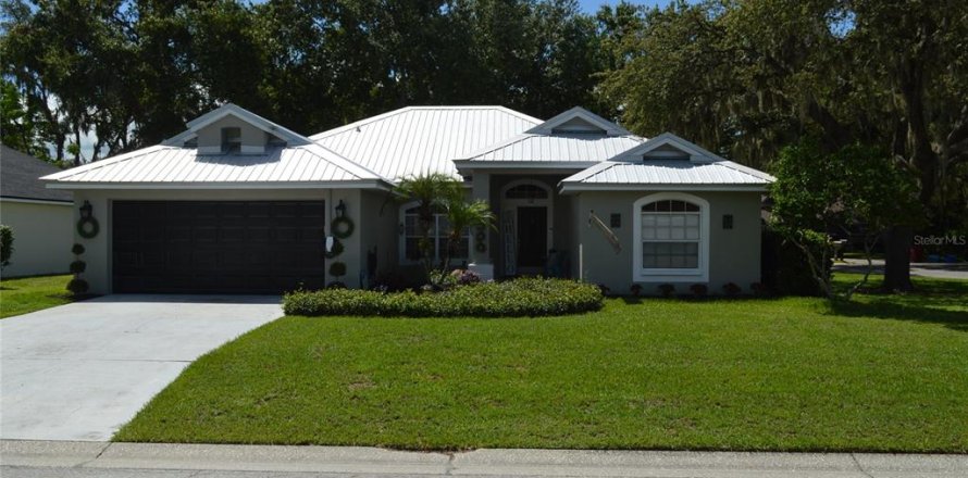 House in Plant City, Florida 3 bedrooms, 171.68 sq.m. № 1805908
