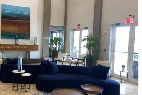 Condo in Doral, Florida, 1 bedroom  № 1994956 - photo 9