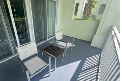 Condo in Doral, Florida, 1 bedroom  № 1994956 - photo 6