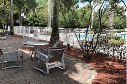 Condo in Doral, Florida, 1 bedroom  № 1994956 - photo 7