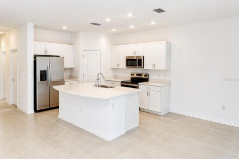 Townhouse in Sarasota, Florida 3 bedrooms, 131.64 sq.m. № 2379702 - photo 3