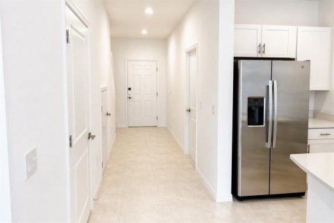Townhouse in Sarasota, Florida 3 bedrooms, 131.64 sq.m. № 2379702 - photo 2
