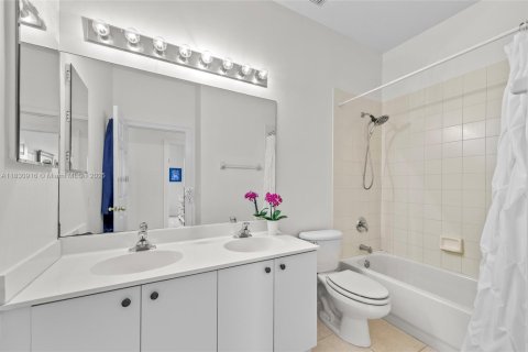 Casa en venta en Miramar, Florida, 5 dormitorios, 261.06 m2 № 1825841 - foto 29