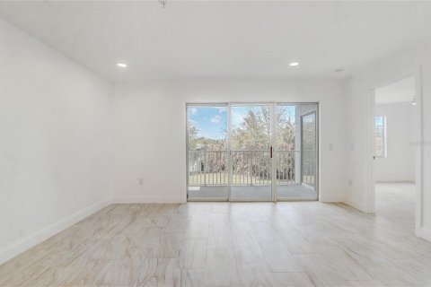 Condo in Orlando, Florida, 2 bedrooms  № 2141978 - photo 7
