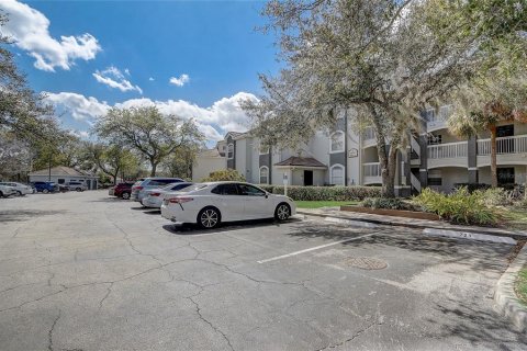 Condo in Orlando, Florida, 2 bedrooms  № 2141978 - photo 2