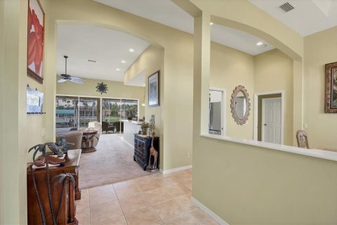 House in Port Charlotte, Florida 3 bedrooms, 191.38 sq.m. № 1855774 - photo 6