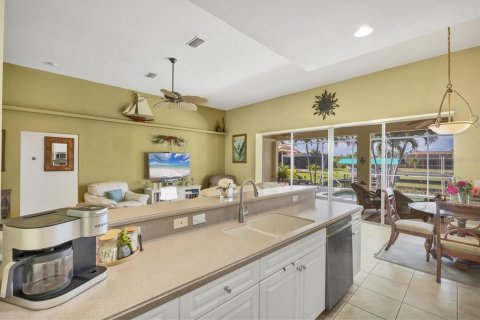 House in Port Charlotte, Florida 3 bedrooms, 191.38 sq.m. № 1855774 - photo 17