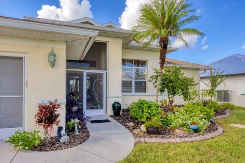 House in Port Charlotte, Florida 3 bedrooms, 191.38 sq.m. № 1855774 - photo 3