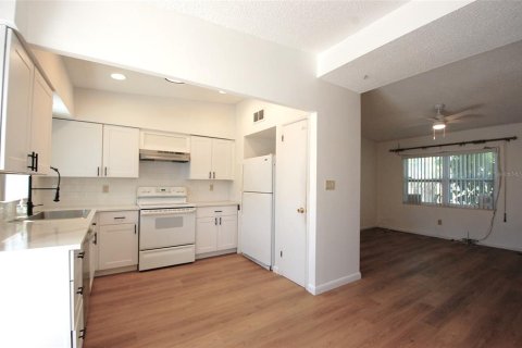 Villa ou maison à vendre à Clearwater, Floride: 3 chambres, 87.14 m2 № 2094185 - photo 4