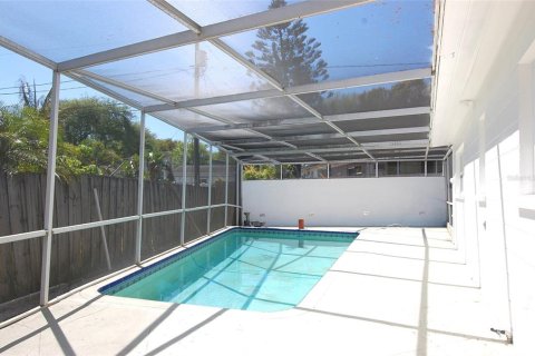 Villa ou maison à vendre à Clearwater, Floride: 3 chambres, 87.14 m2 № 2094185 - photo 12