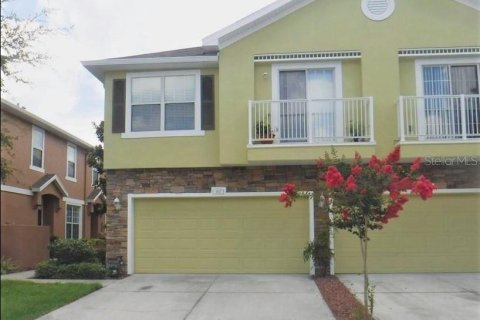 Townhouse in Saint Petersburg, Florida 3 bedrooms, 151.9 sq.m. № 1743208 - photo 1