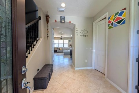 Снять в аренду виллу или дом в Фиш-Хок, Флорида 8 комнат, 197.7м2, № 1908485 - фото 3