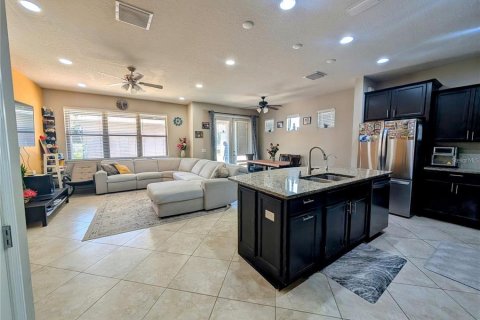 Снять в аренду виллу или дом в Фиш-Хок, Флорида 8 комнат, 197.7м2, № 1908485 - фото 6