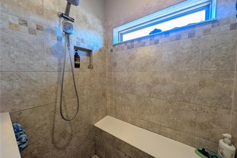 Снять в аренду виллу или дом в Фиш-Хок, Флорида 8 комнат, 197.7м2, № 1908485 - фото 16