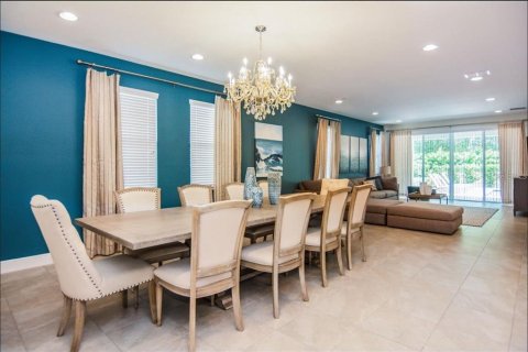 Casa en venta en Kissimmee, Florida, 8 dormitorios, 439.71 m2 № 1576337 - foto 9