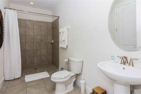 Casa en venta en Kissimmee, Florida, 8 dormitorios, 439.71 m2 № 1576337 - foto 21