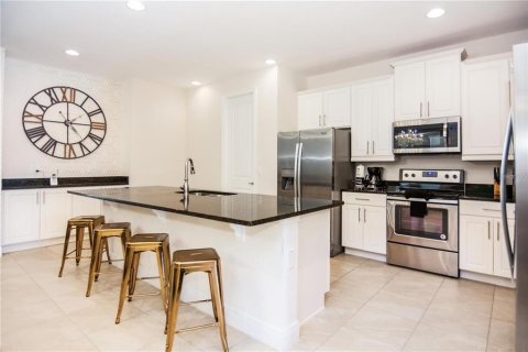 Casa en venta en Kissimmee, Florida, 8 dormitorios, 439.71 m2 № 1576337 - foto 6