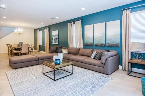 Casa en venta en Kissimmee, Florida, 8 dormitorios, 439.71 m2 № 1576337 - foto 10