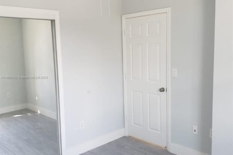 Touwnhouse à louer à Miami, Floride: 3 chambres, 164.99 m2 № 1896399 - photo 10
