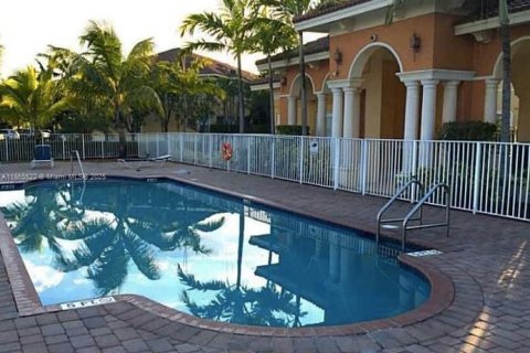 Touwnhouse à louer à Miami, Floride: 3 chambres, 164.99 m2 № 1896399 - photo 17