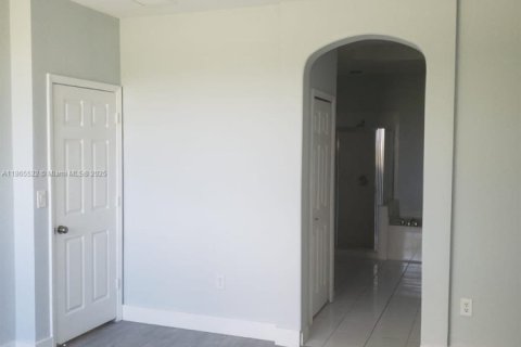 Touwnhouse à louer à Miami, Floride: 3 chambres, 164.99 m2 № 1896399 - photo 7