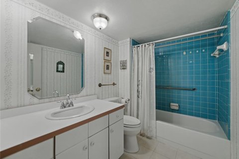 Condo in South Pasadena, Florida, 1 bedroom  № 1791518 - photo 22