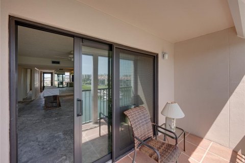 Condo in South Pasadena, Florida, 1 bedroom  № 1791518 - photo 30