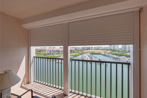 Condo in South Pasadena, Florida, 1 bedroom  № 1791518 - photo 28