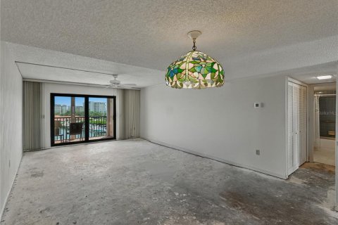Condo in South Pasadena, Florida, 1 bedroom  № 1791518 - photo 16