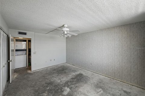 Condo in South Pasadena, Florida, 1 bedroom  № 1791518 - photo 26
