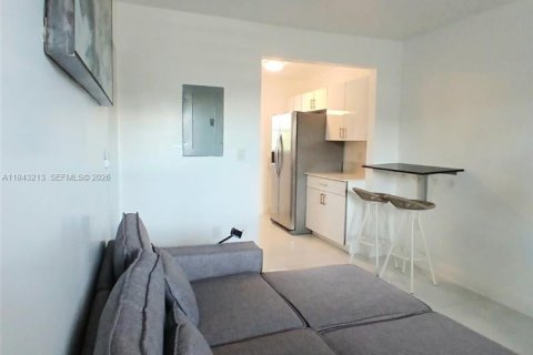 Appartement à louer à Miami, Floride: 2 chambres, 58.99 m2 № 1999540 - photo 3
