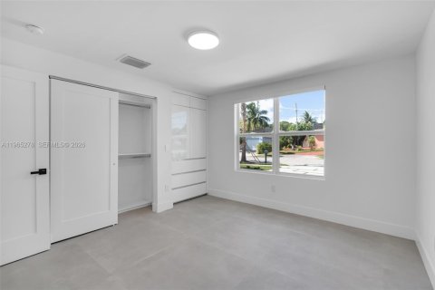 Villa ou maison à vendre à West Palm Beach, Floride: 3 chambres № 2026266 - photo 19