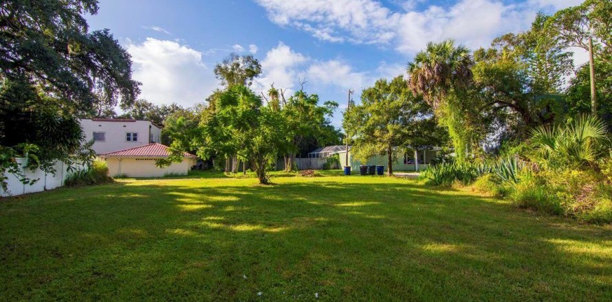 Land in Fort Pierce, Florida № 945832