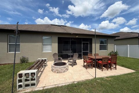 Villa ou maison à vendre à Land O' Lakes, Floride: 4 chambres, 180.97 m2 № 2398797 - photo 2