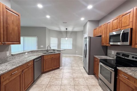 Casa en alquiler en Kissimmee, Florida, 3 dormitorios, 220.74 m2 № 1906444 - foto 9