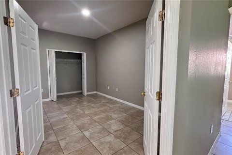 Casa en alquiler en Kissimmee, Florida, 3 dormitorios, 220.74 m2 № 1906444 - foto 18