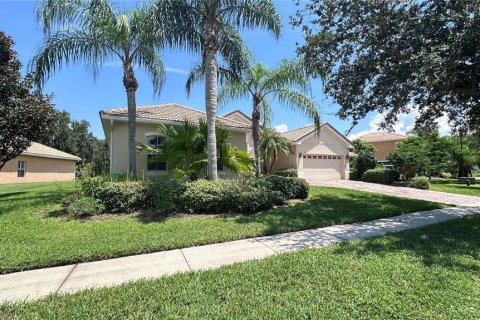 Casa en alquiler en Kissimmee, Florida, 3 dormitorios, 220.74 m2 № 1906444 - foto 2