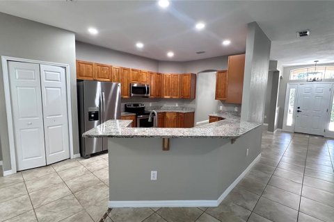 Casa en alquiler en Kissimmee, Florida, 3 dormitorios, 220.74 m2 № 1906444 - foto 8