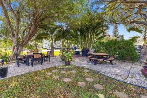 Condo in Deerfield Beach, Florida, 2 bedrooms  № 2244750 - photo 30