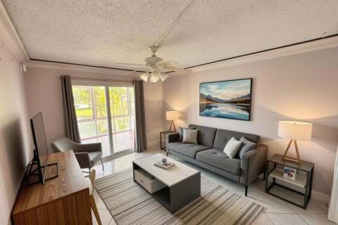 Condo in Deerfield Beach, Florida, 2 bedrooms  № 2244750 - photo 26