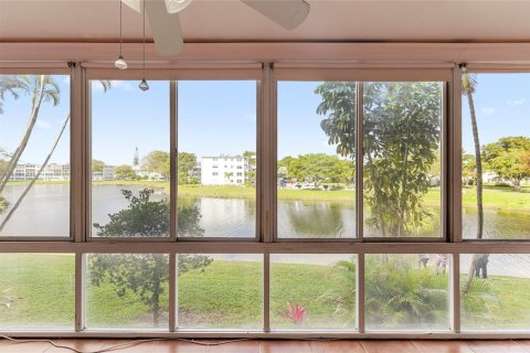 Condo in Deerfield Beach, Florida, 2 bedrooms  № 2244750 - photo 25