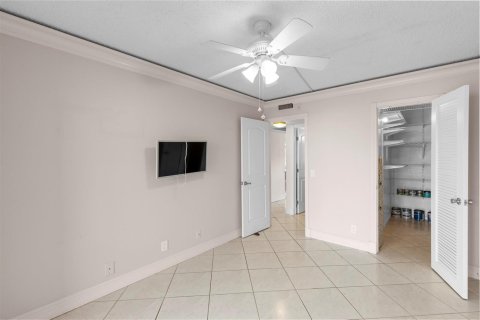 Condo in Deerfield Beach, Florida, 2 bedrooms  № 2244750 - photo 23