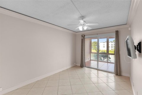 Condo in Deerfield Beach, Florida, 2 bedrooms  № 2244750 - photo 21