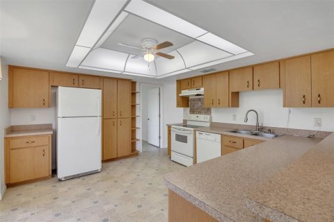 Купить виллу или дом в Окала, Флорида 8 комнат, 145.21м2, № 1801810 - фото 10