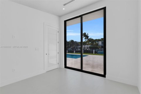 Villa ou maison à vendre à North Miami, Floride: 4 chambres, 207.64 m2 № 1994581 - photo 23