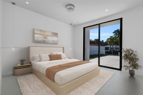 Villa ou maison à vendre à North Miami, Floride: 4 chambres, 207.64 m2 № 1994581 - photo 16